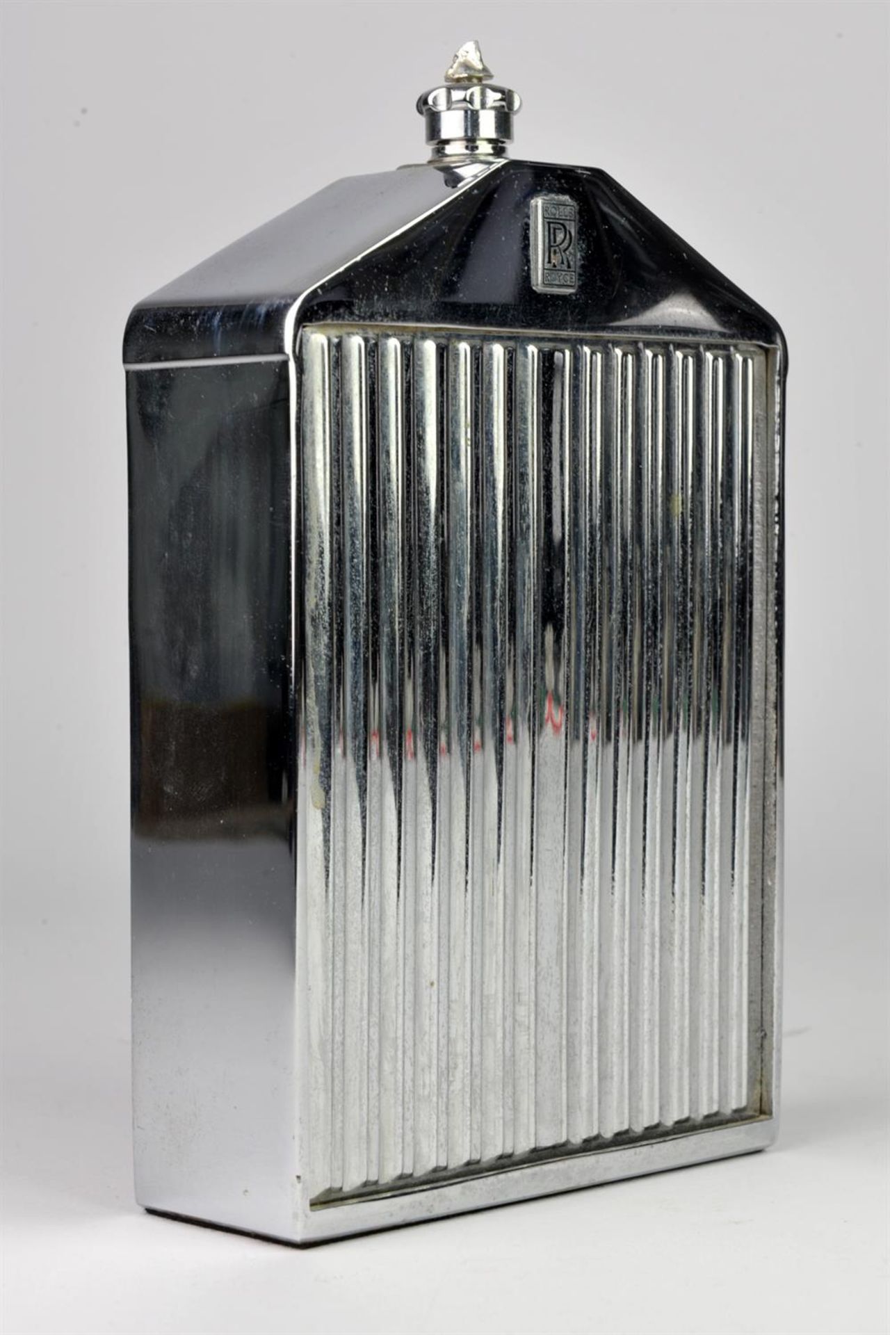 A Ruddspeed Ltd Rolls Royce Chrome plated car grill decanter, 21cm high - Image 3 of 4