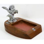 Rolls-Royce Enthusiasts’ Club, desk stand mounted with a Kneeling Rolls-Royce 'Spirit of Ecstasy'