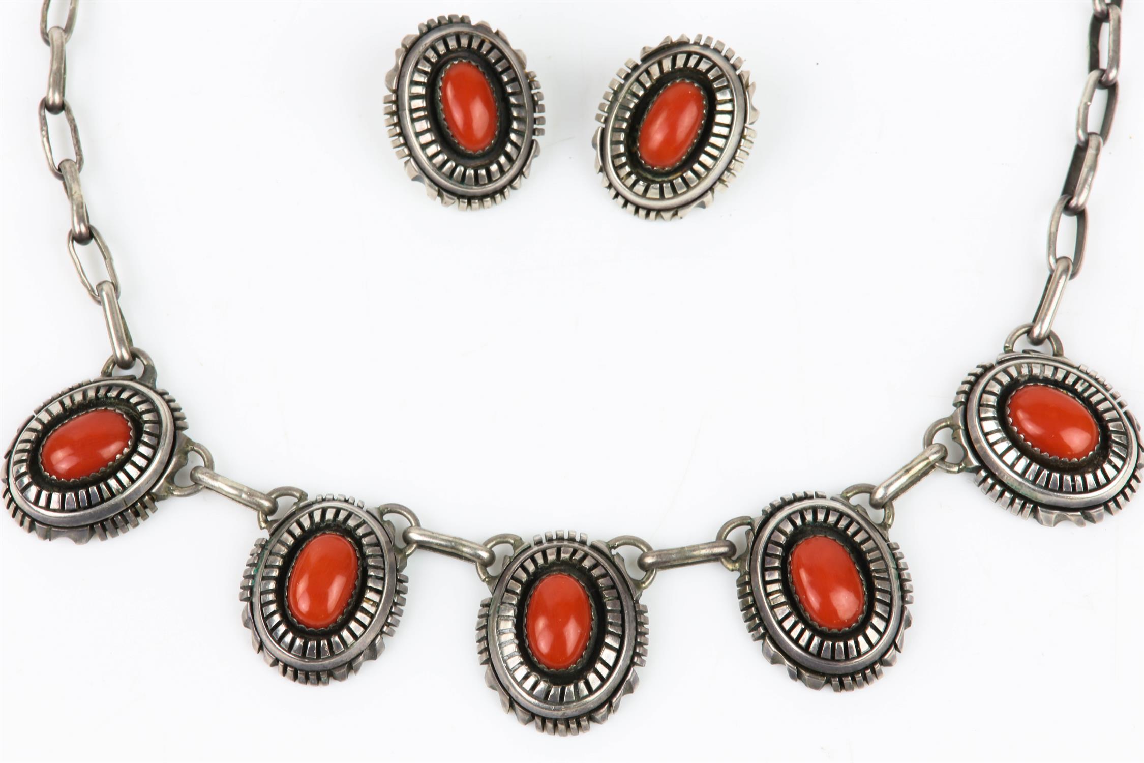 Silver and coral matching set including an integrated elongated cable chain necklace set with 5 - Image 2 of 3