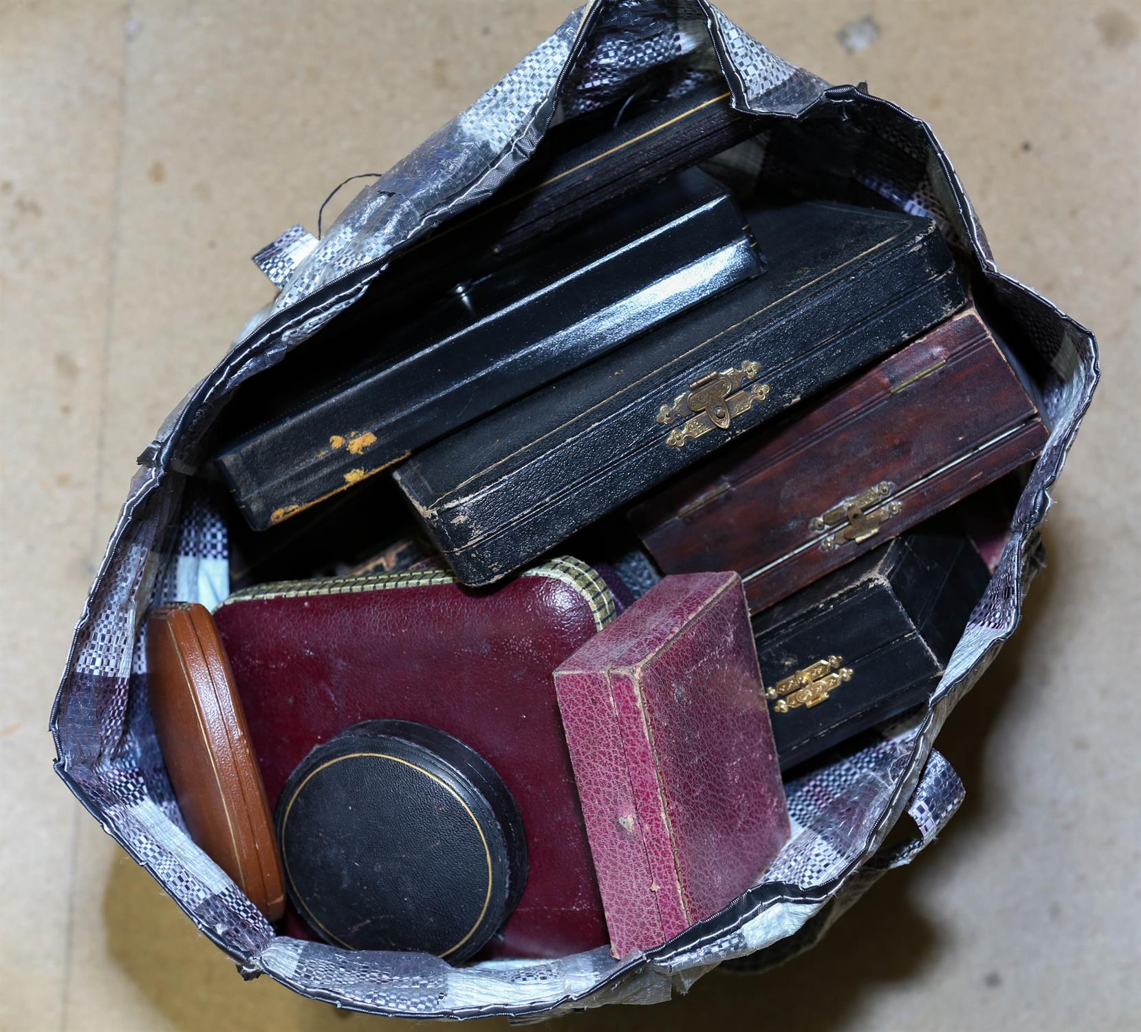 Selection of empty jewellery boxes, including mainly larger boxes for necklaces and bangles - Image 2 of 2