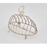 George III silver eight division toast rack, 4.7 ozs 147 grams SILVER COLLECTION OF SIR RAY TINDLE