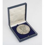R Baron medallion Paris 1948, and Den Haag 30th anniversary 1978 in French case, 8 cms diam