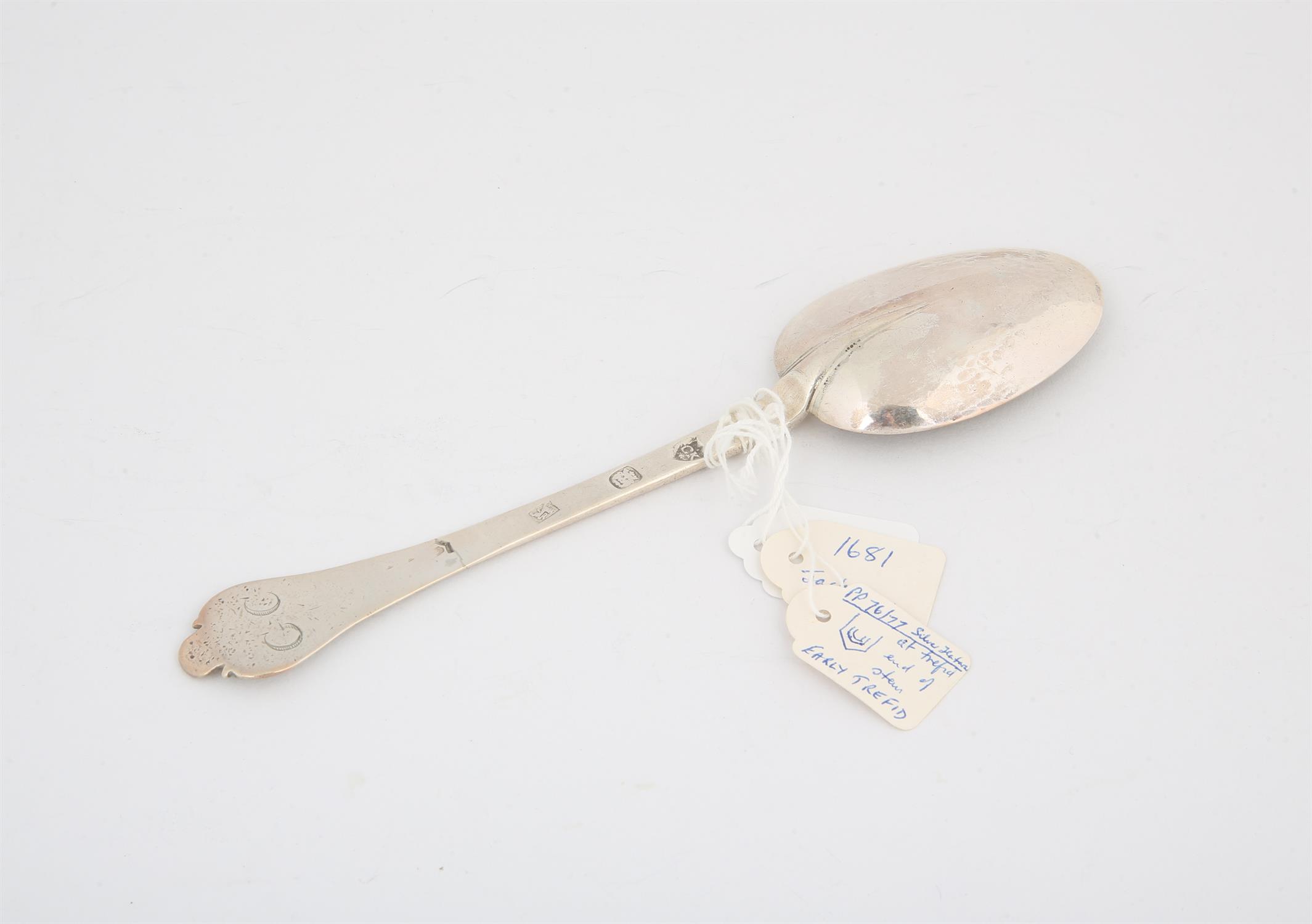 Silver trifid end spoon with rat tail bowl, possibly London 17th century SILVER COLLECTION OF - Image 2 of 2