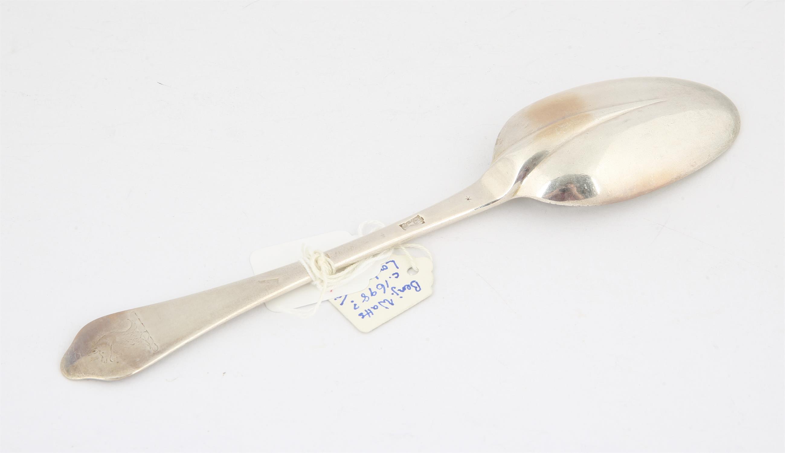 Late 17th century dog nose silver spoon, possibly by Benjamin Watts SILVER COLLECTION OF SIR RAY - Image 2 of 4