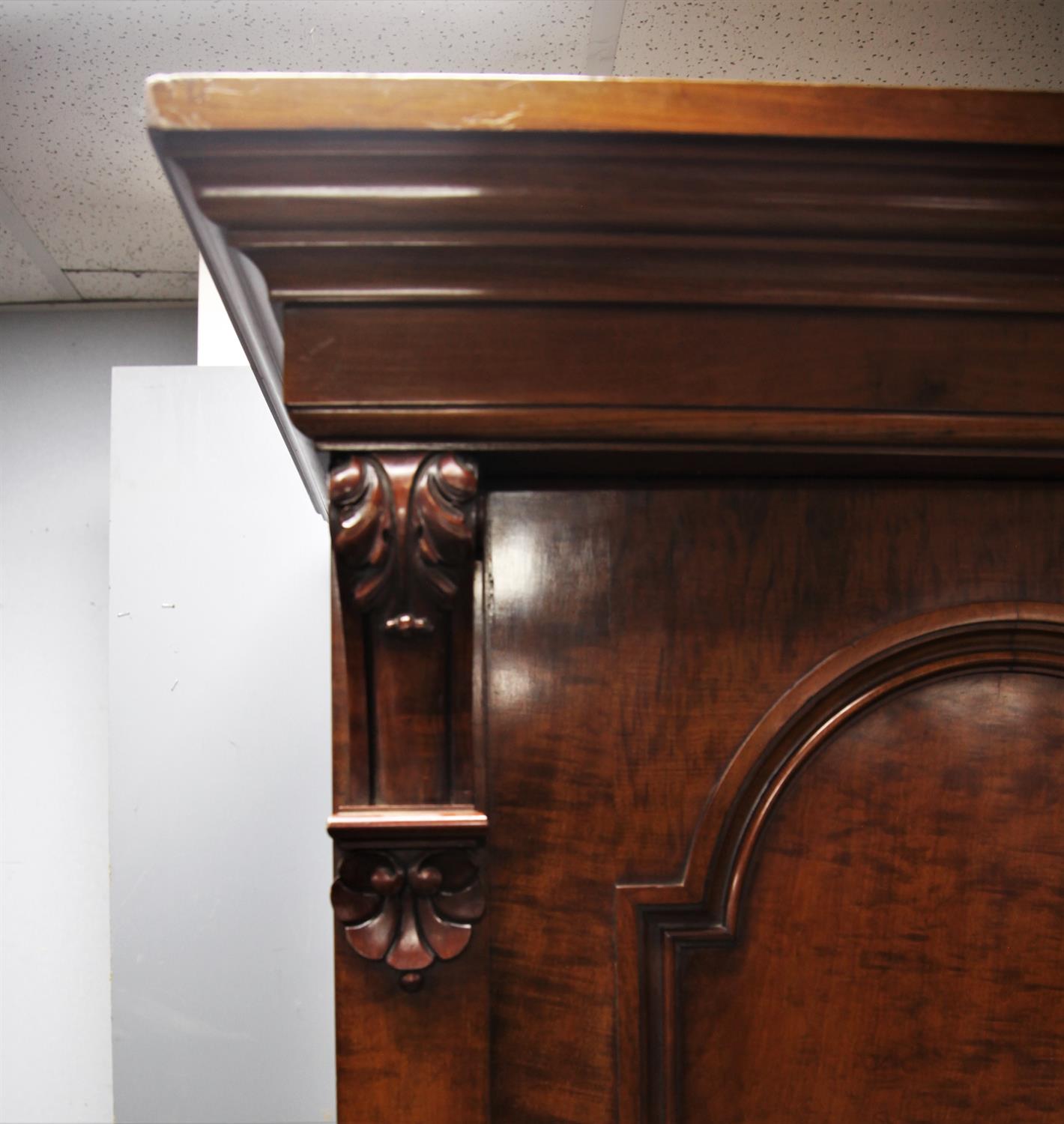 A Victorian Mahogany veneered Wardrobe/Compactum, Cornice over four doors, the central two doors - Image 6 of 8