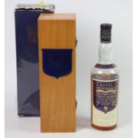 Royal Lochnager Selected Reserve whisky, no. 190 from an edition of 1376, in a wooden box with