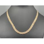 Stunning 14ct 3 gold herringbone necklace. 9.1g