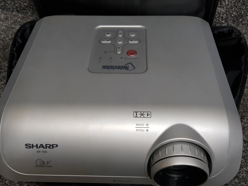 Sharp XR-10S projector with carry case - Image 2 of 2