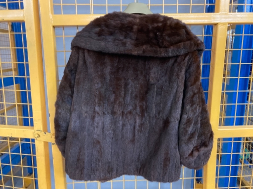 A brown mink fur jacket - Image 2 of 2