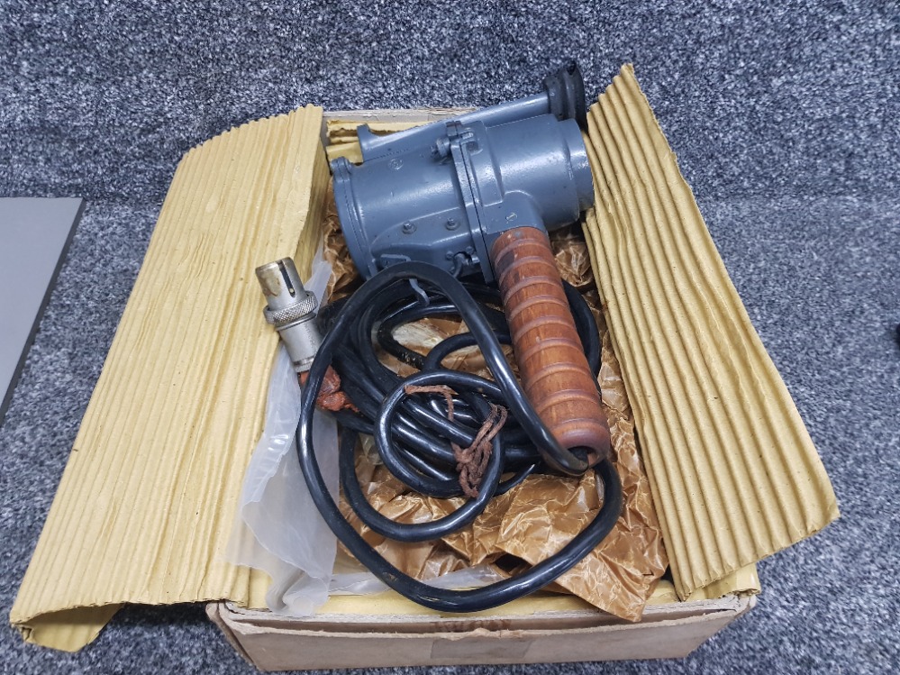 WWII naval aldis 12 volt Morse signal lamp in original box - Image 2 of 2