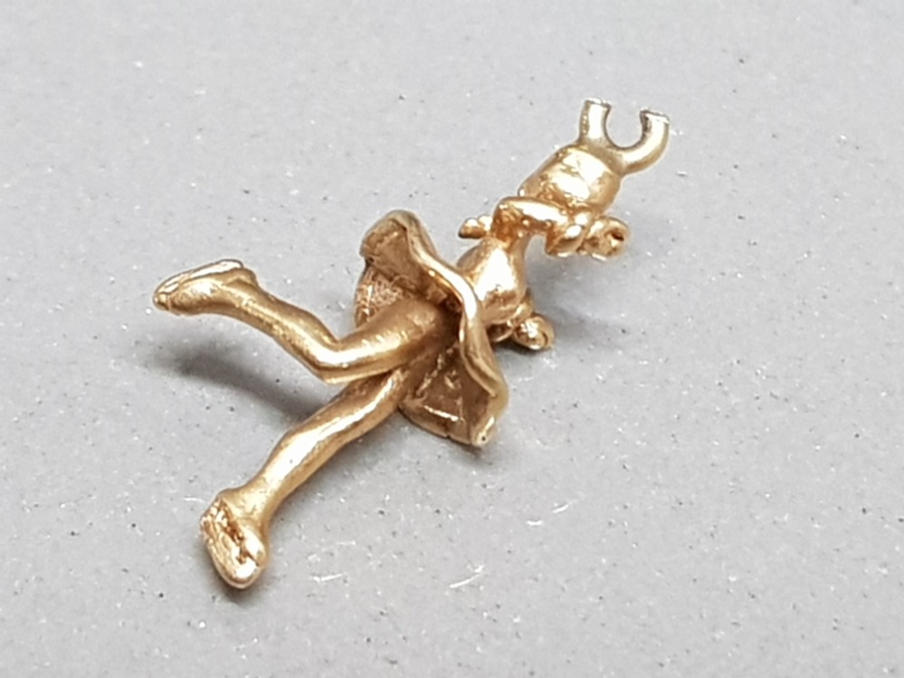 14ct gold ballerina pendant/charm, 1.3g