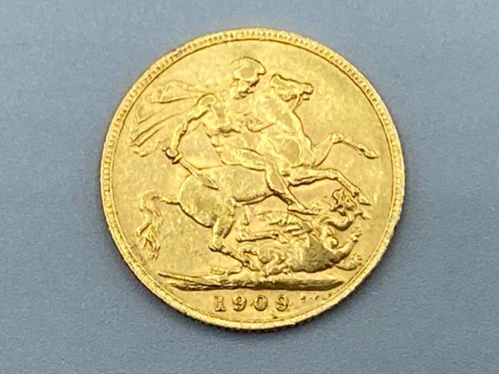 22ct gold Edward VII 1909 sovereign coin