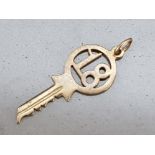9ct gold 18th Birthday key to the door pendant/charm, 0.8g