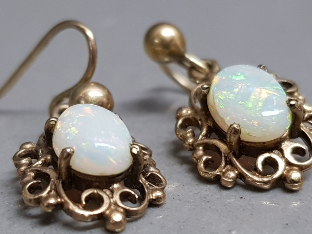 Vintage 9ct gold & opal pendant earrings, 1.5g - Image 2 of 2