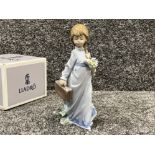 Lladro 7604 ‘School days’ in good condition