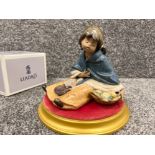 Lladro 2161 gres ‘Fruit vendor’ in good condition with plinth