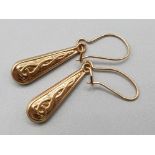 9ct gold droplet pendant earrings, 0.7g