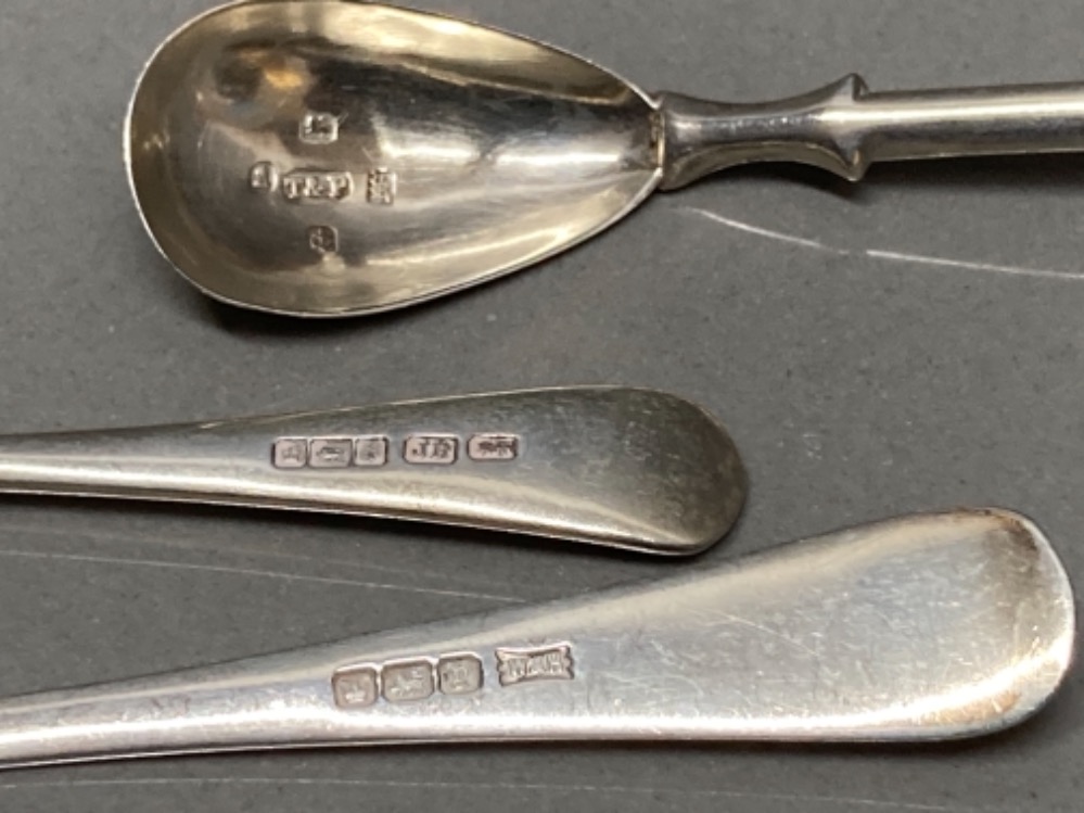 Silver items: a pair of sugar nips and three spoons various 53.9g - Image 3 of 3