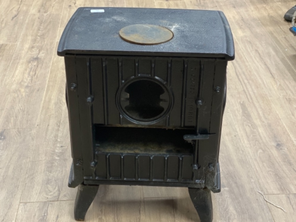 Cast iron pot belly log burner, 45x33cm, height 54cm - Image 3 of 3