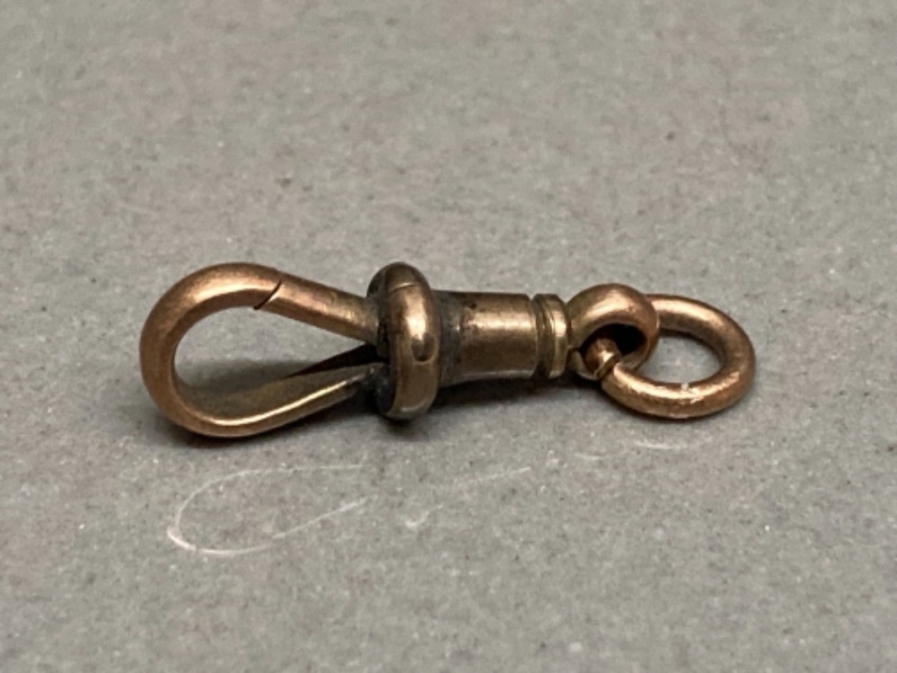 A 9ct rose gold clasp 1.1g