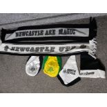 Total of 6 vintage Newcastle United collectors items includes 2x scarfs, 3x hats etc