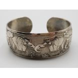 Indian silver bracelet with elephant design, 33.2g