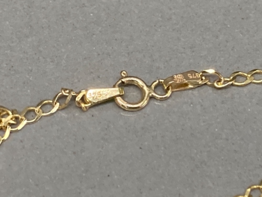 A 9ct yellow gold locket on 9ct yellow gold chain 9.8g gross - Image 3 of 4