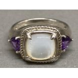 Silver mother of pearl and amethyst three stone ring size S