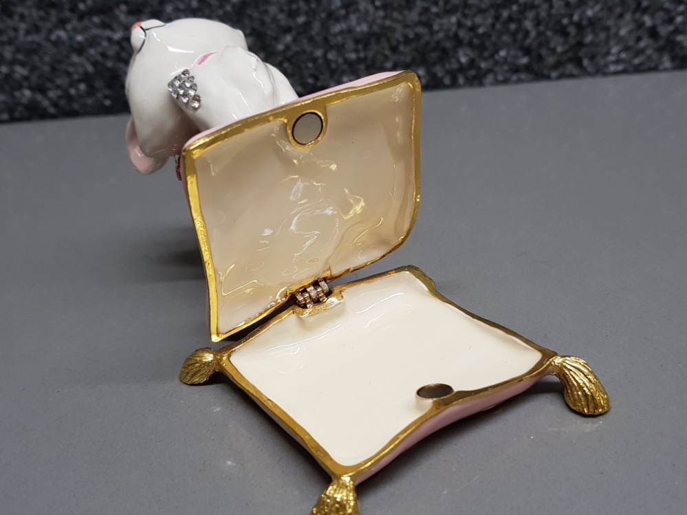 Walt Disney metal & Enamelled trinket box in the form of Marie from Walt Disney's Aristocats - Image 3 of 4