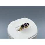 Vintage 18ct Gold 3 Stone Sapphire & Garnet Ring with Diamond Accents Size I (i) weighing 4.4 grams