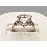 Ladies 9ct gold cz ring. 1.6g size O