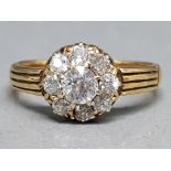 18ct gold, diamond 1.13ct cluster ring, comprising of Diamond centre surrounded by 8, size N, 3.2g