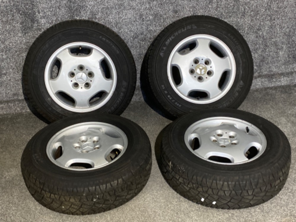 Set of 4 Mercedes wheels, size 215/70