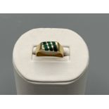 Gents 14ct gold emerald ring. 4.5g size R1/2