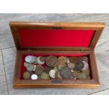 Wooden box containing miscellaneous coins from around the world including Canadian, British & 1792