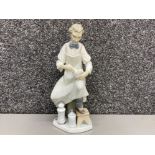 Large Lladro figure 4844 the pharmacist, height 32cm