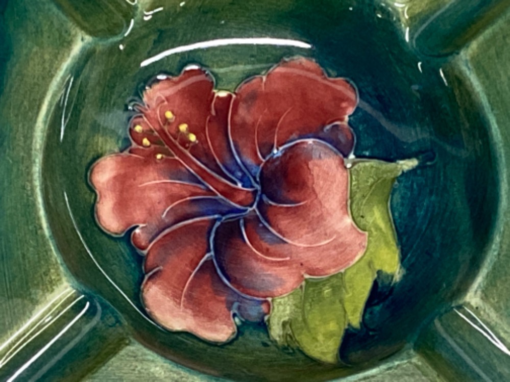 Moorcroft Hibiscus patterned (Orchid & green) ashtray - Image 2 of 3