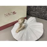 Nao by Lladro figure 1283 Dance Class, with original box