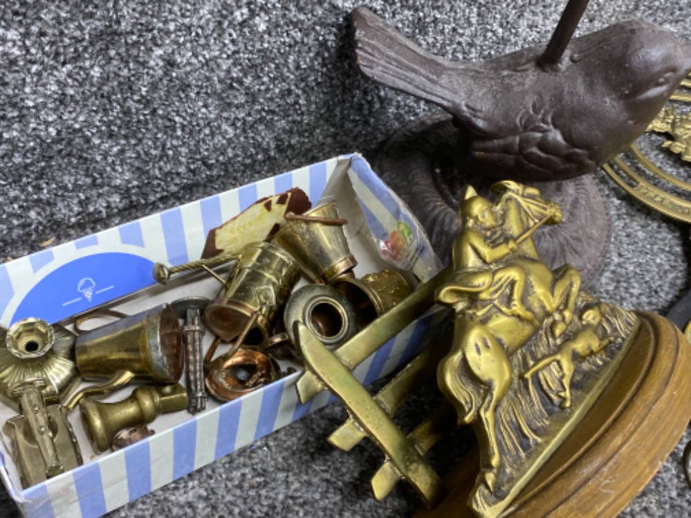 A box of brassware includes Horse brasses, scales, door stop, letter rack etc - Image 2 of 2