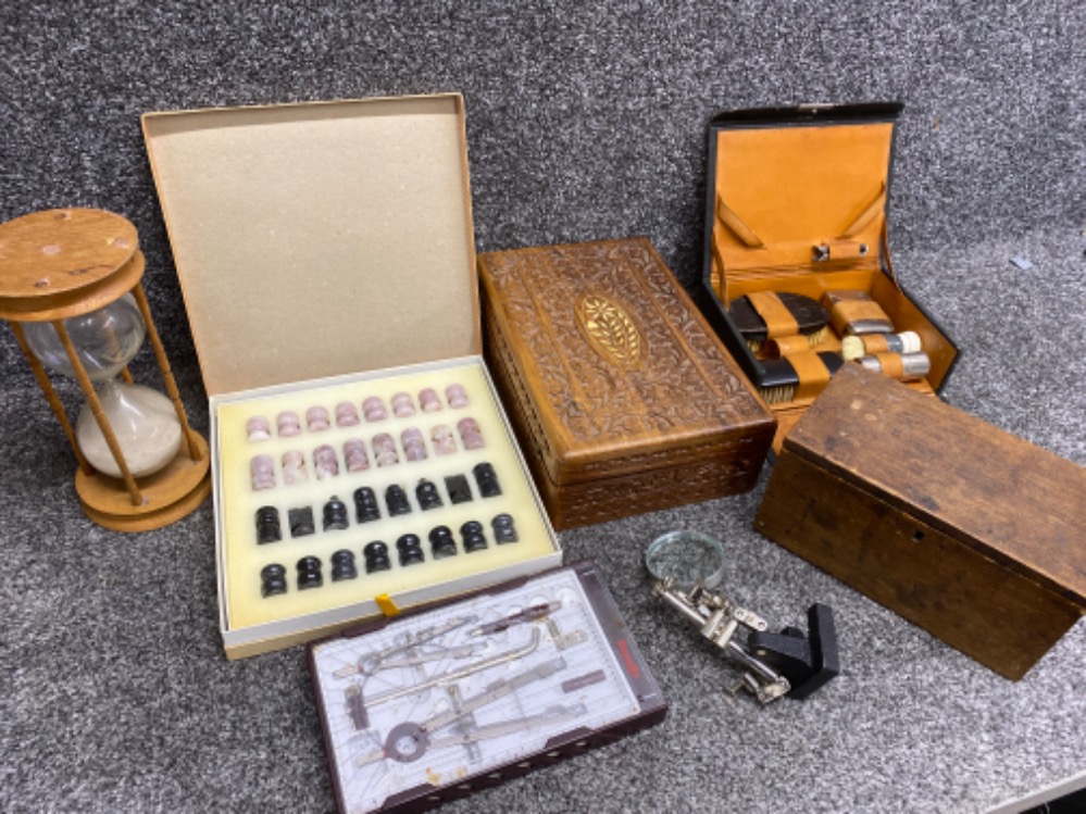 Mixed lot comprising of vintage brush set, carved wooden box, marble effect chess pieces, hour glass