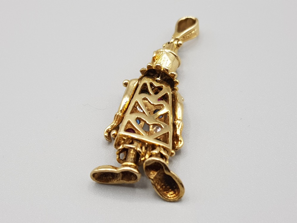 9ct gold gem set articulated clown pendant 8.5g gross - Image 2 of 2