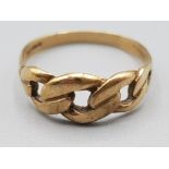 9ct gold fancy link design ring size N 1.6g