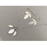 Silver 925 necklace & mother of Pearl 3 way pendant together with matching earrings