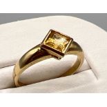 Ladies 9ct gold Citrine ring. 2.1g size N