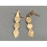 9ct gold triple leaf design drop earrings 1.5g