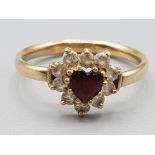 9ct gold white and red stone cluster ring size N 1.6g gross