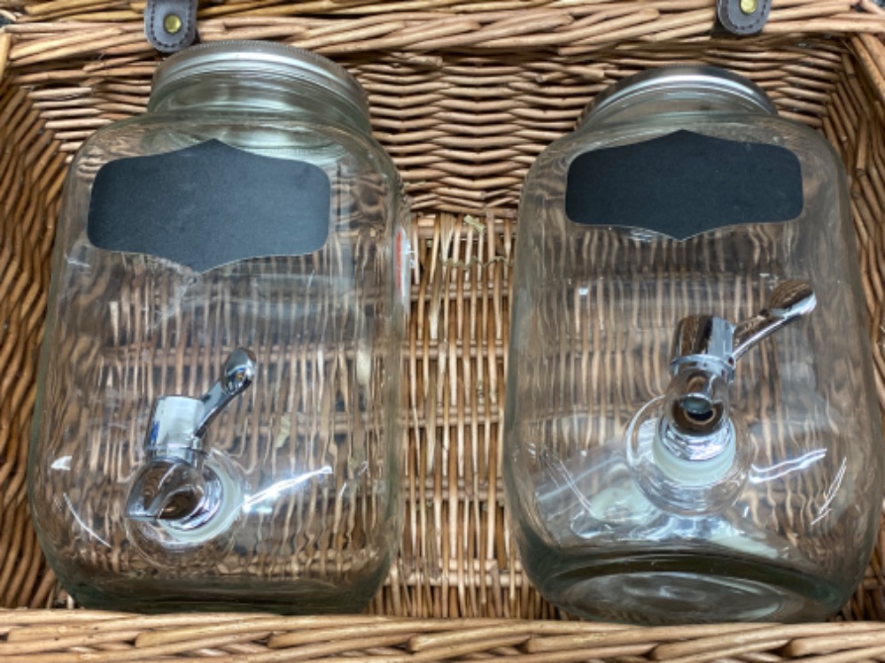 Pair of clear glass drink dispensers & wicker prestige hamper - Image 3 of 3