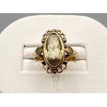 Ladies 9ct gold oval shaped Smokey Quartz ring. 3.7g size J1/2