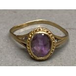 9ct yellow gold ring with large centre Amethyst stone, size O1/2, 1.4g gross