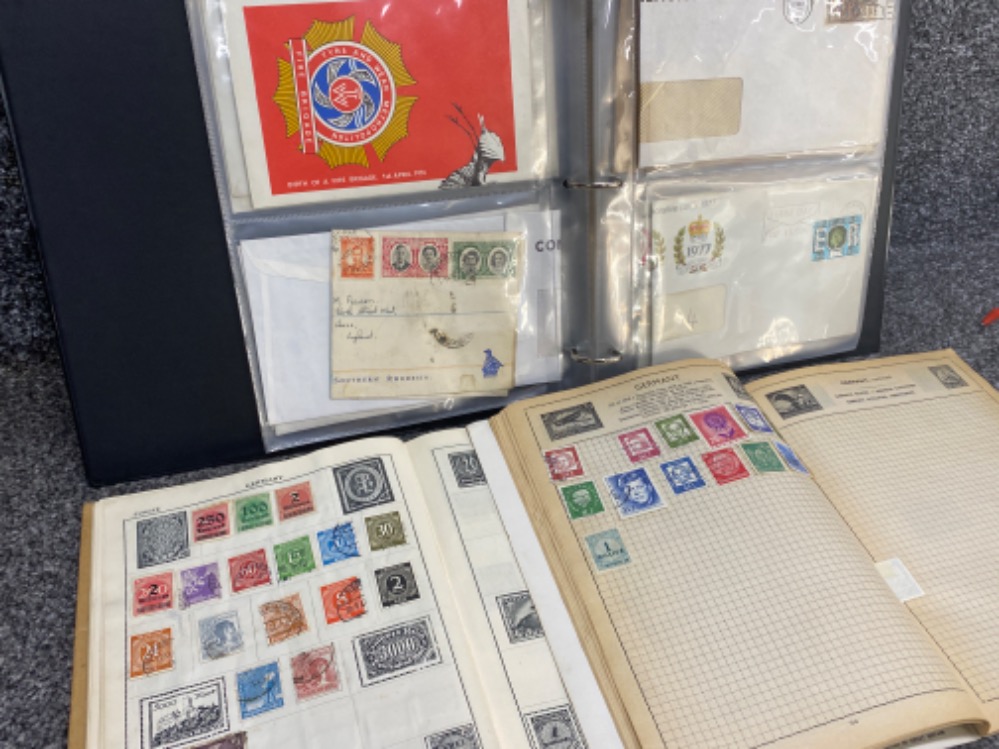 2x stamp albums featuring stamps from around the world, together with an album of vintage first - Image 2 of 2